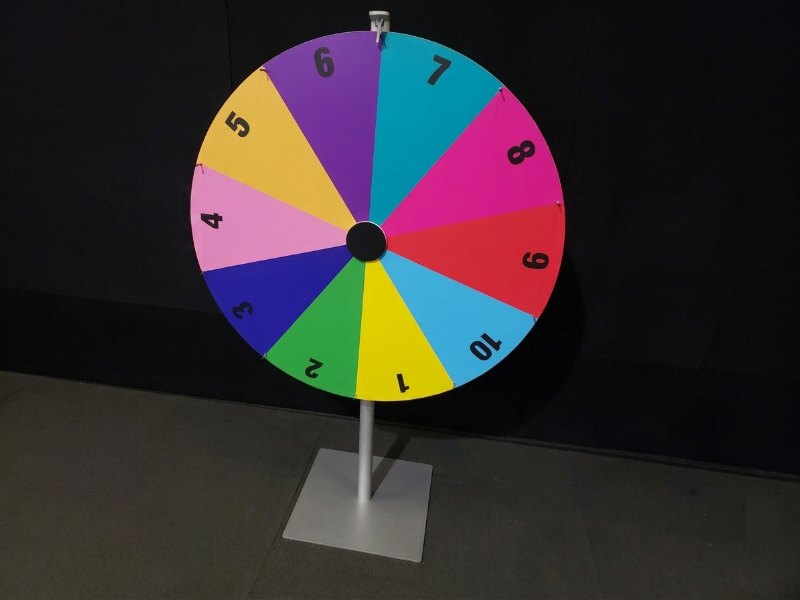 Prize wheel 1.5m high with 800mm diameter wheel