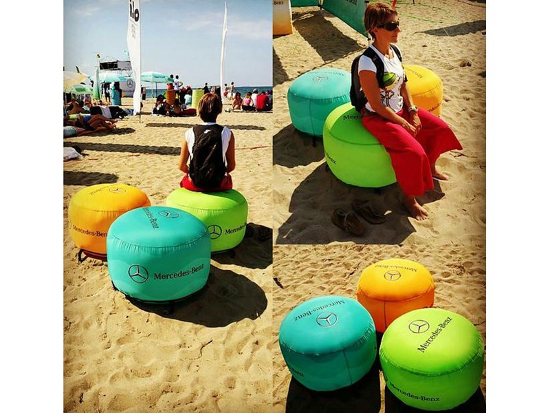 Outdoor inflatable furniture