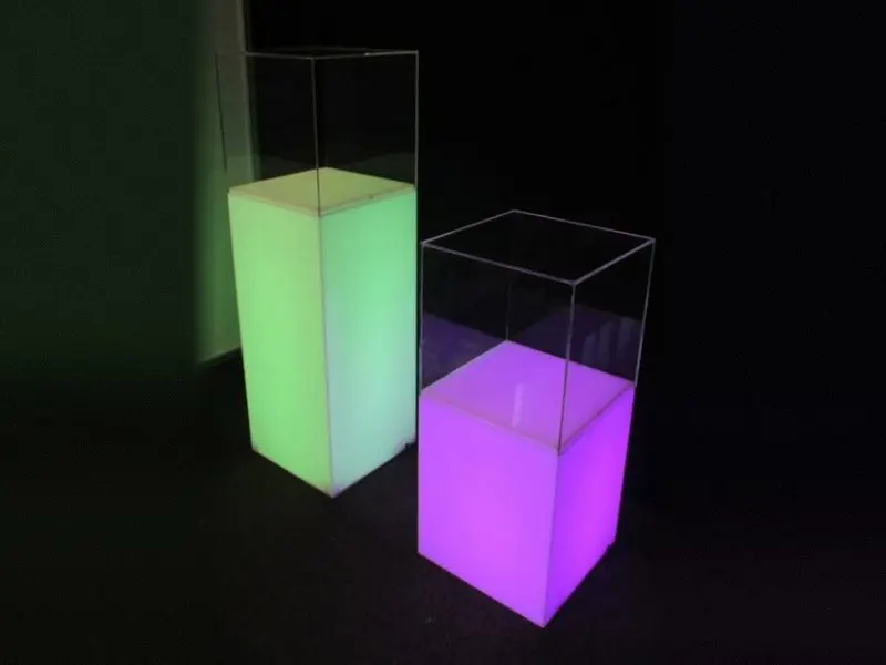An example of coloured light behind a plain frosted acrylic base