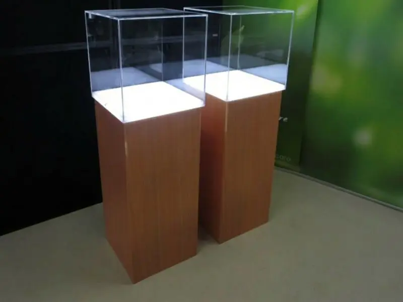 Showcase Plinth with Lighting