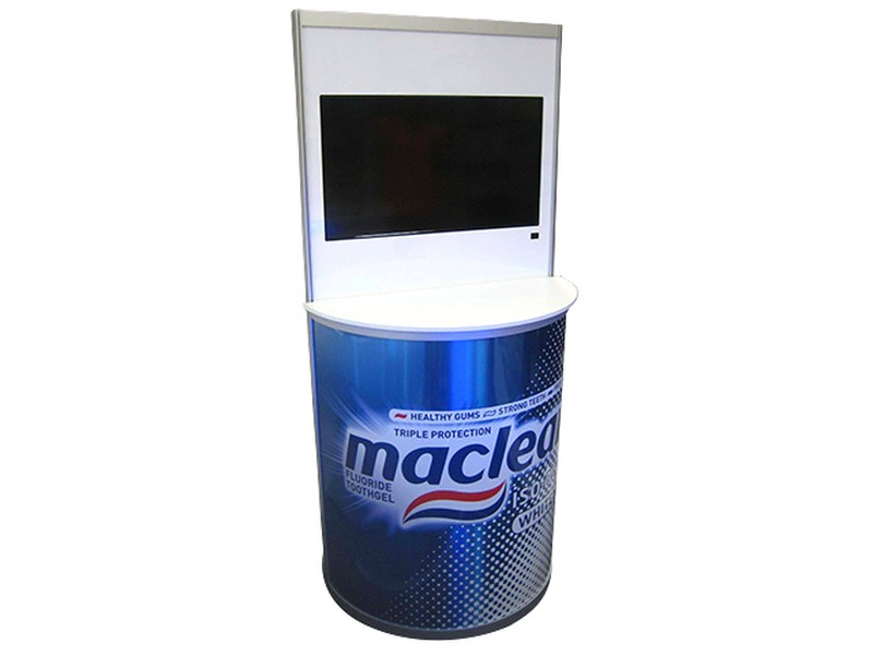 Curved Counter with TV