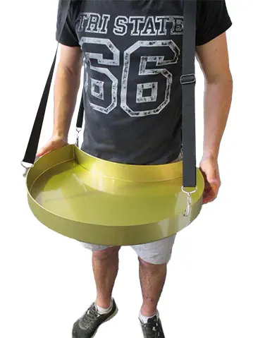 Gold sampling tray with a raised rim and curved inner edge on shoulder straps