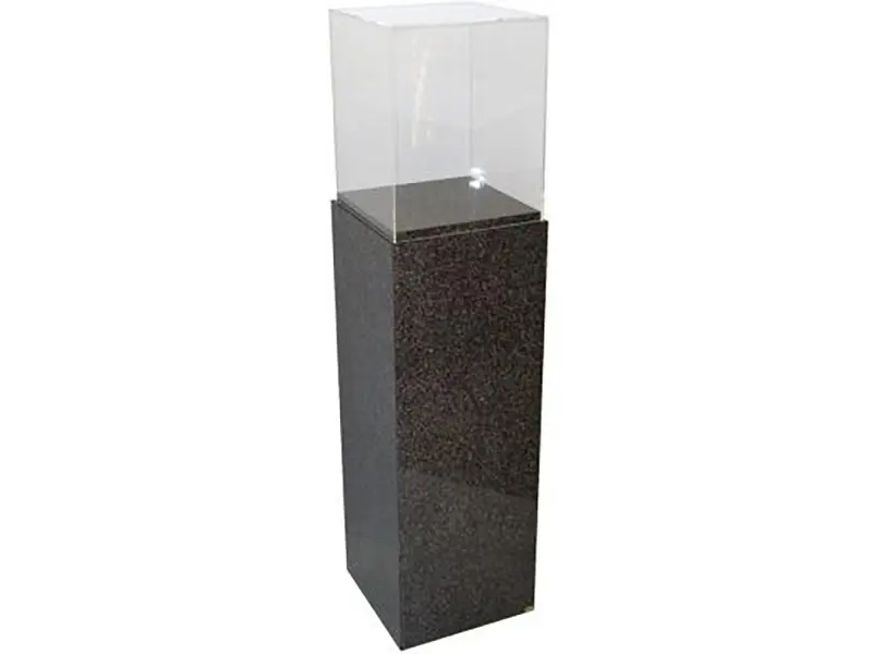 Showcase plinth