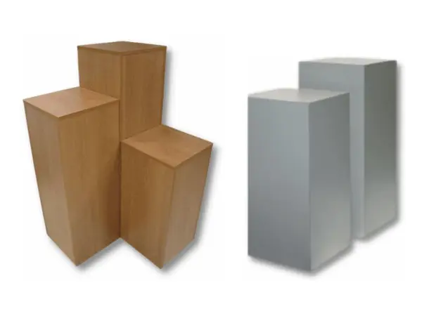 Timber plinths - round
