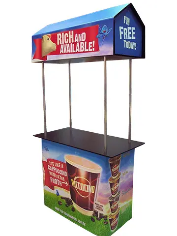 Riccocino pod with an I'm free today panel and cup graphics on the counter