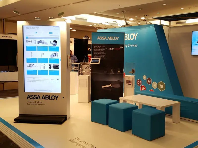 Streamline free-standing screens with branding