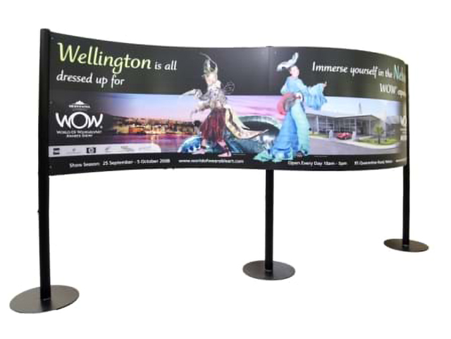 Curved Mall Display