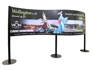 Curved Mall Display