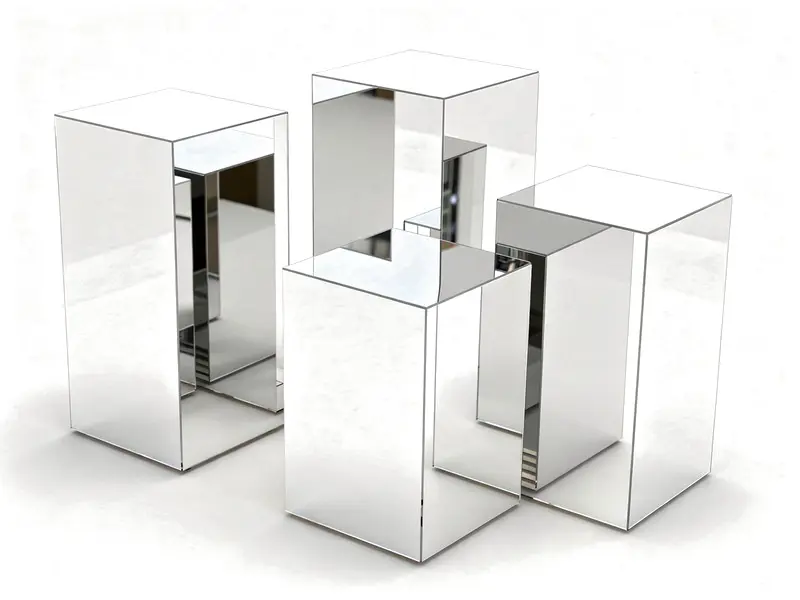 Mirror plinths