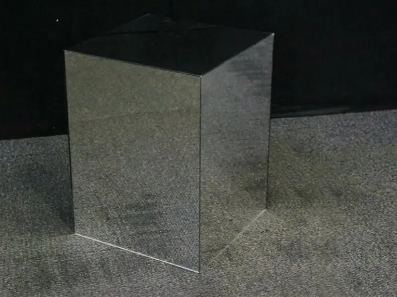 A typical retail plinth, 40cm square and 50cm high