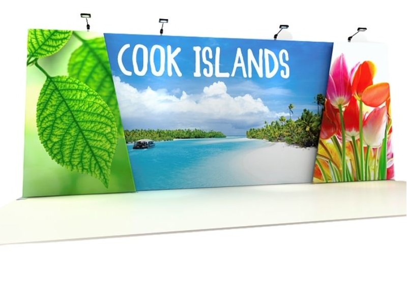 Three wall modules combined for attention-grabbing 3D effect