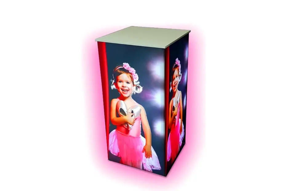 Lightbox plinths